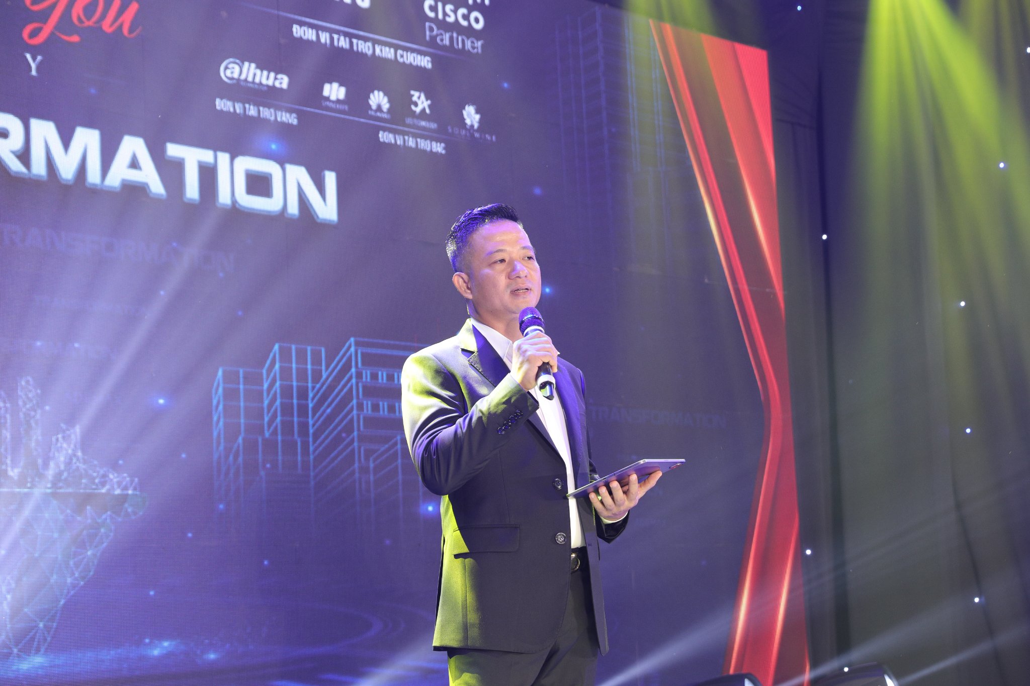 Chủ tịch Ademax phát biểu tại sự kiện. Chủ tịch Ademax phát biểu tại sự kiện.