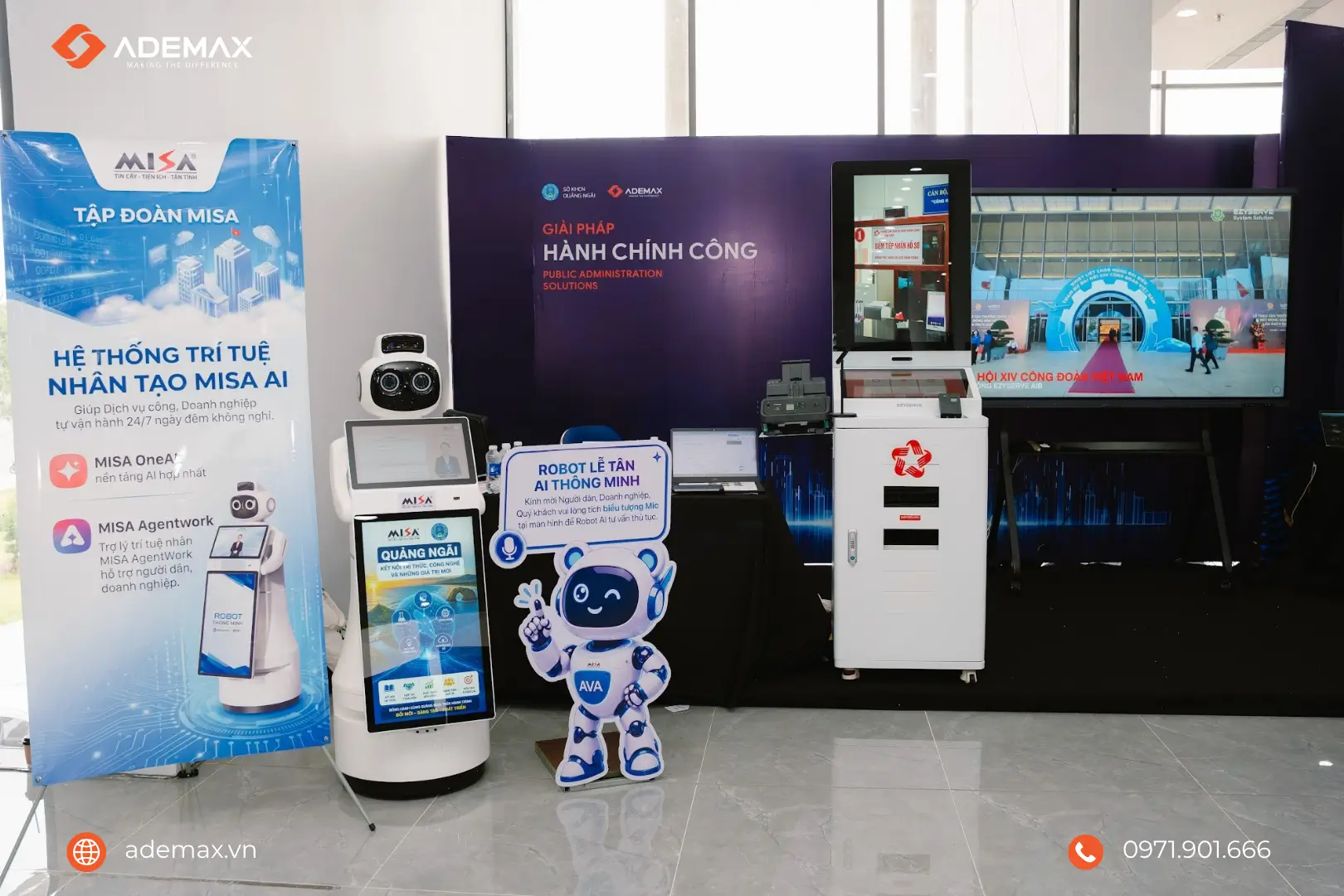 Khu vực Hành chính công giới thiệu những hướng ứng dụng AI và công nghệ số trong hoạt động hành chính, hỗ trợ cán bộ tiếp cận thông tin và xử lý công việc.