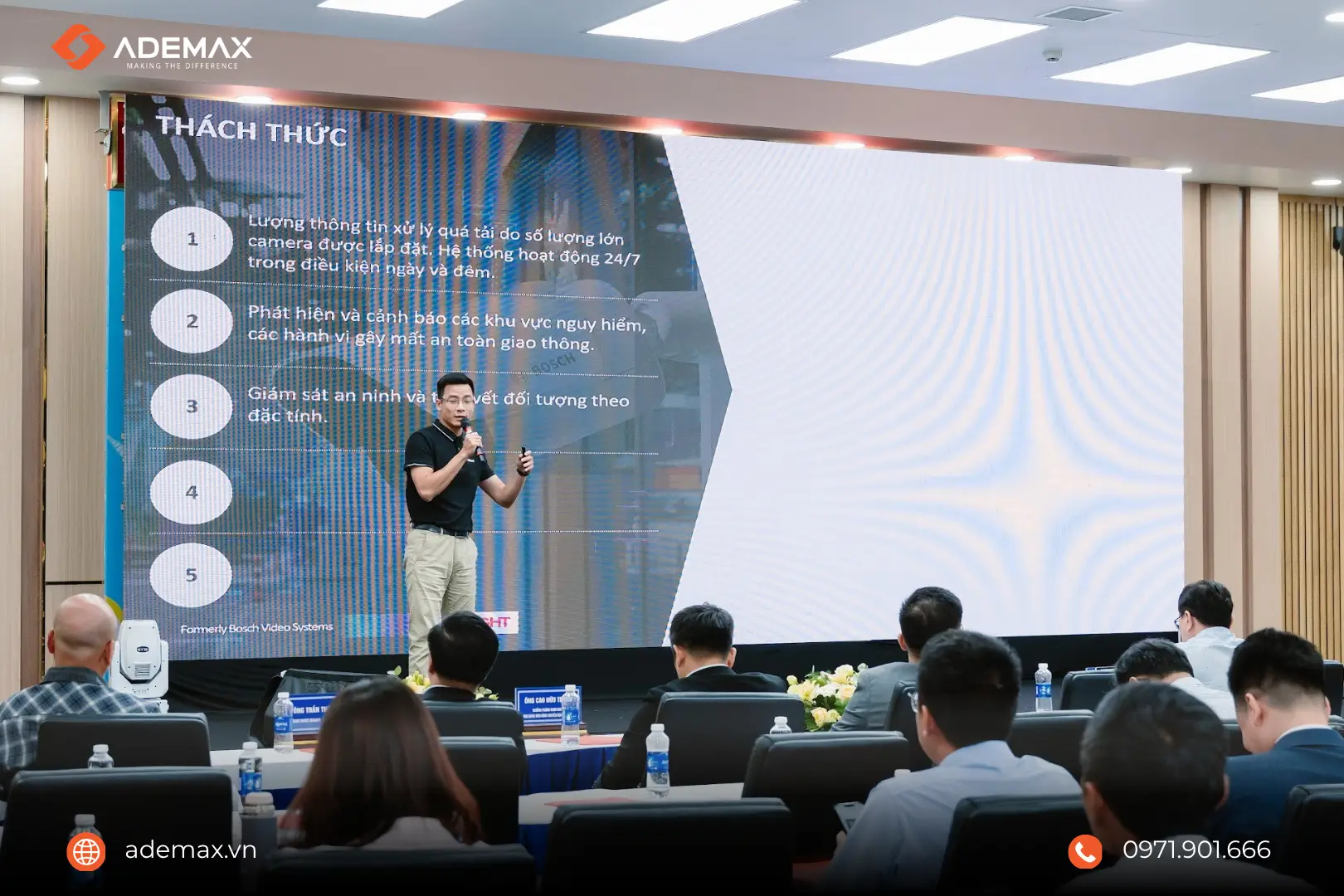 Khám phá 8 nhóm giải pháp công nghệ được trình diễn tại Quảng Ngãi, từ hành chính công, hạ tầng, bảo mật đến Trung tâm điều hành thông minh.